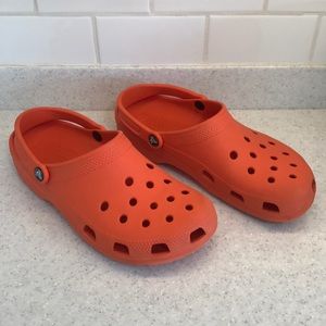Crocs men’s size 10 orange